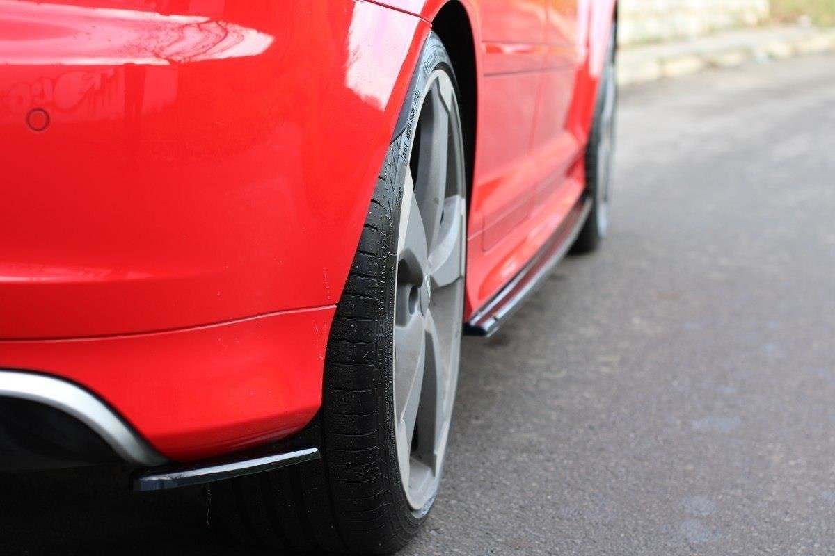 Maxton Design boční difuzory pod zadní nárazník pro Audi RS3 8P, černý lesklý plast ABS