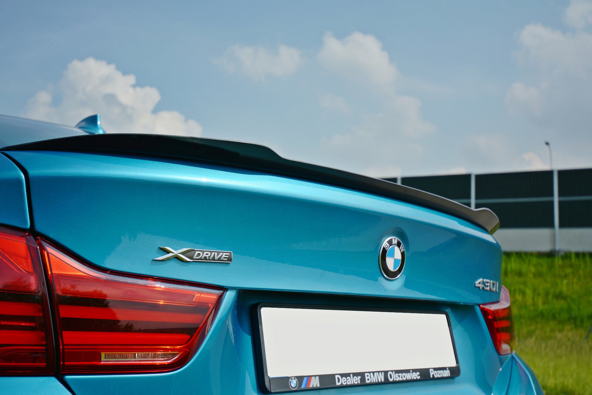 Fotografie Maxton Design prodloužení spoileru pro BMW řada 4 F36, černý lesklý plast ABS