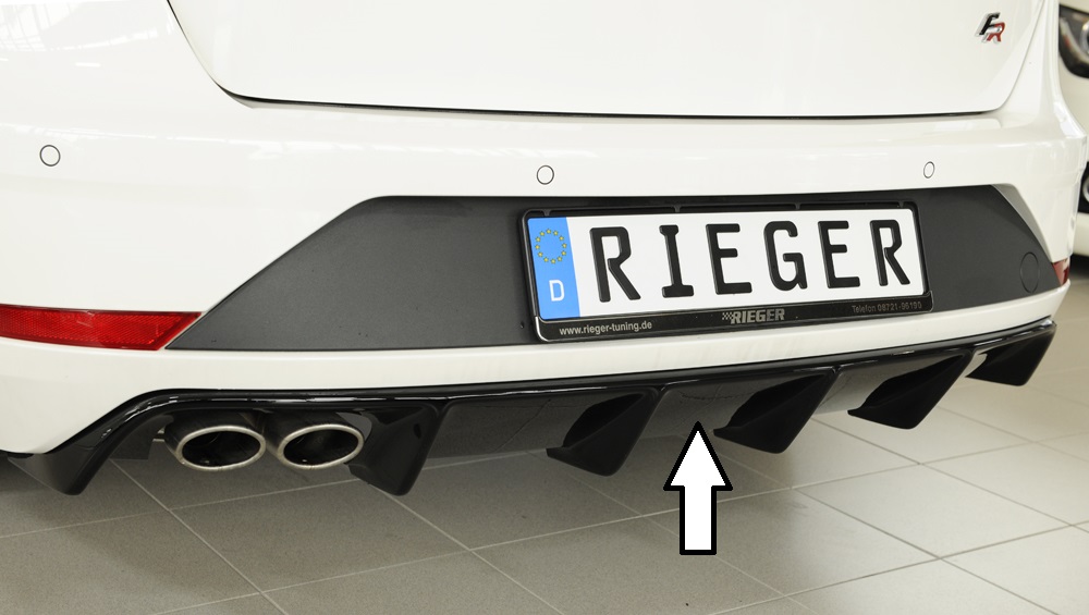 Rieger vložka zadního nárazníku pro Seat Leon FR 5F 5-dvéř. (ST/Combi) po faceliftu, plast ABS lakovaný do černé lesklé barvy, pro dvojitou koncovku vlevo