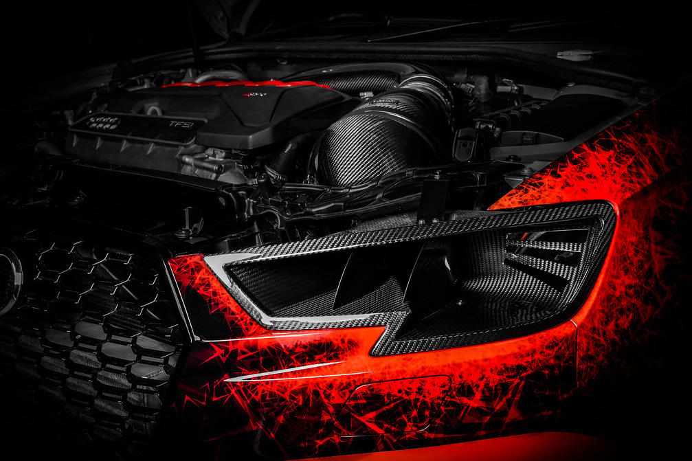 Karbonová náhrada světlometu Eventuri pro Audi RS3